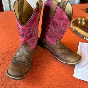 Girls Shyanne cowgirl boots size 2